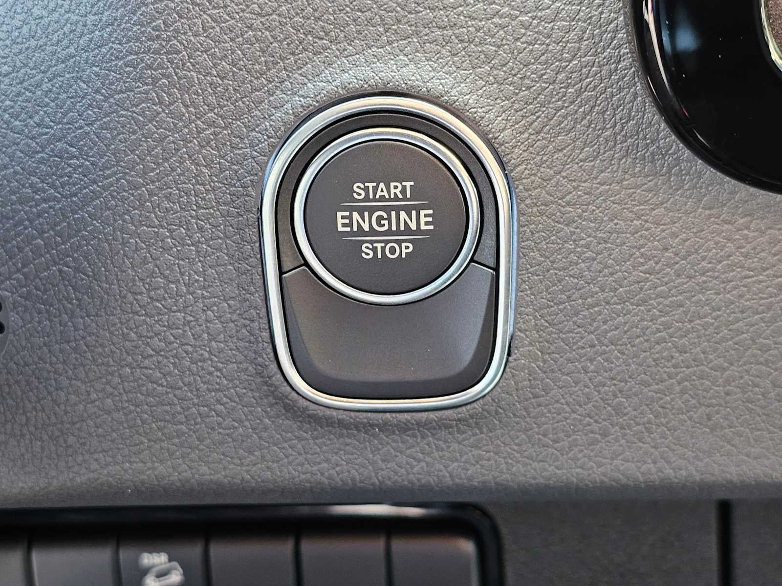 2026 Mercedes-Benz Sprinter 2500 Standard Roof I4 Diesel HO 144 AWD