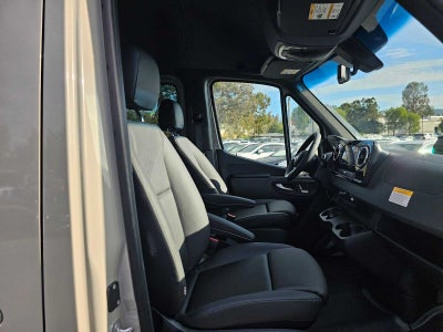 2026 Mercedes-Benz Sprinter Crew 2500 Standard Roof I4 Diesel HO 144 AWD