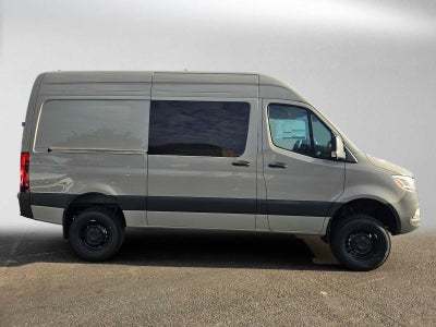 2026 Mercedes-Benz Sprinter Crew 2500 Standard Roof I4 Diesel HO 144 AWD