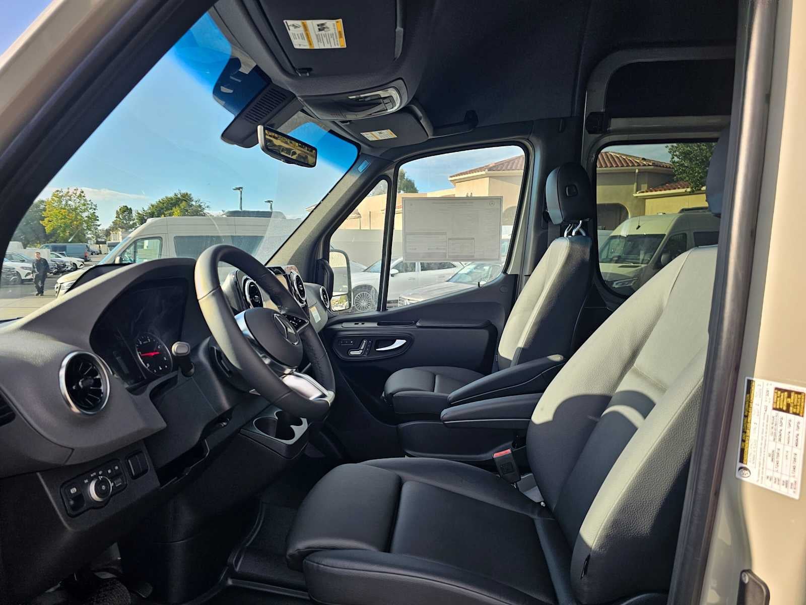 2026 Mercedes-Benz Sprinter Crew 2500 Standard Roof I4 Diesel HO 144 AWD