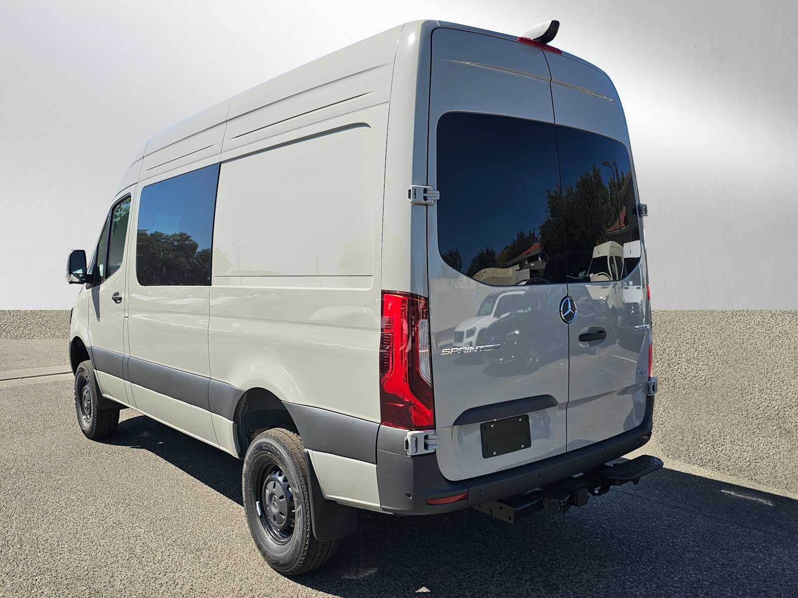 2026 Mercedes-Benz Sprinter 2500 Standard Roof I4 Diesel HO 144 AWD