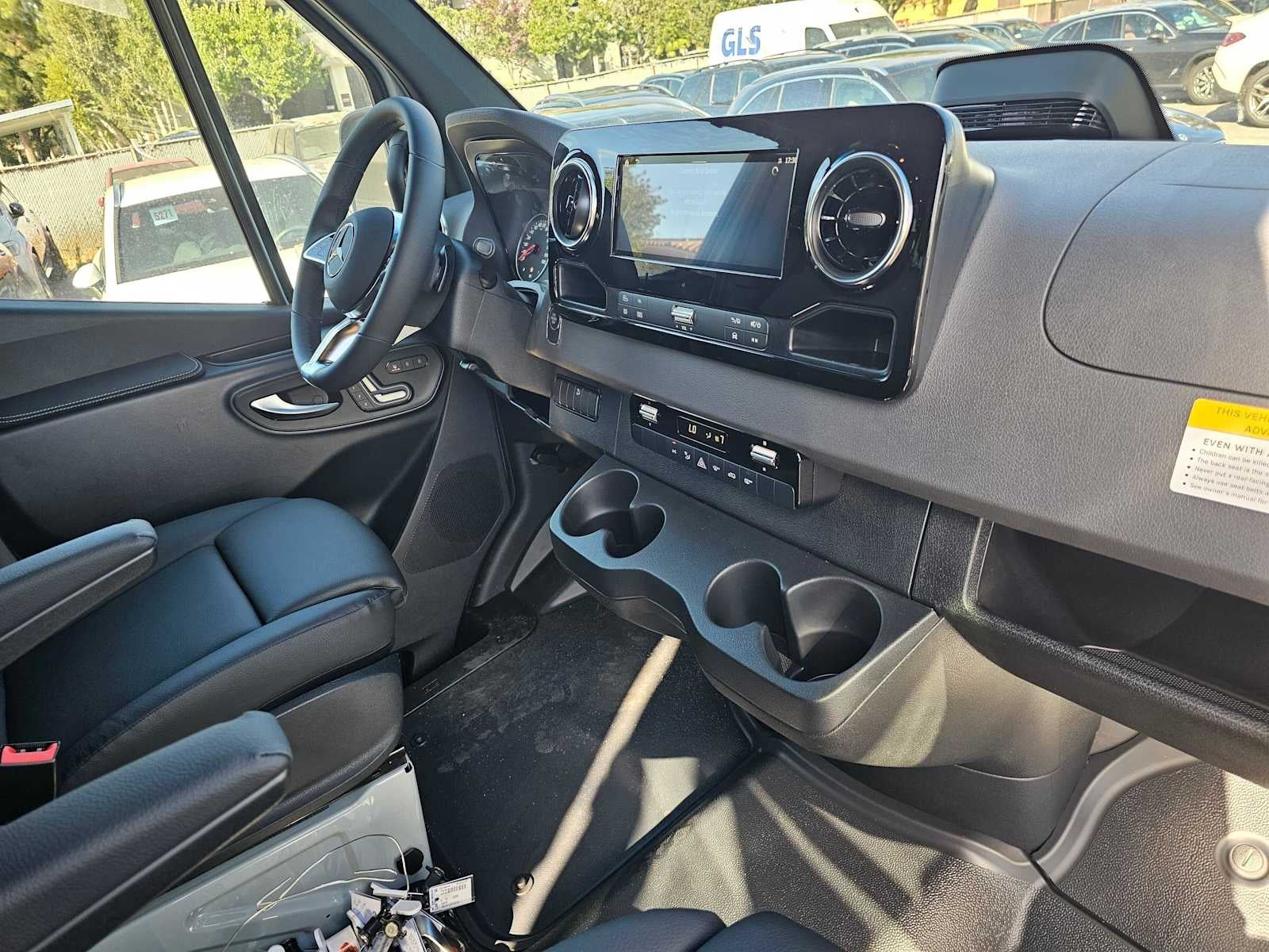 2026 Mercedes-Benz Sprinter 2500 Standard Roof I4 Diesel HO 144 AWD