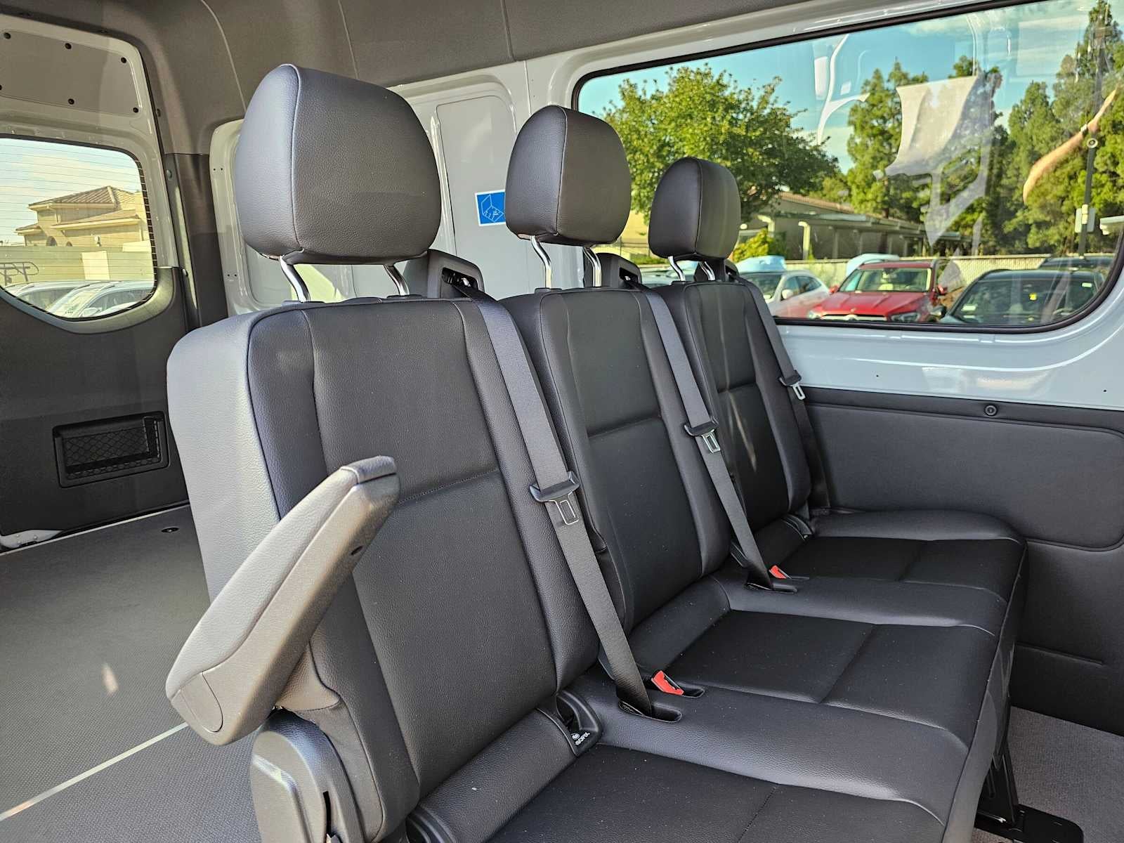 2026 Mercedes-Benz Sprinter 2500 Standard Roof I4 Diesel HO 144 AWD