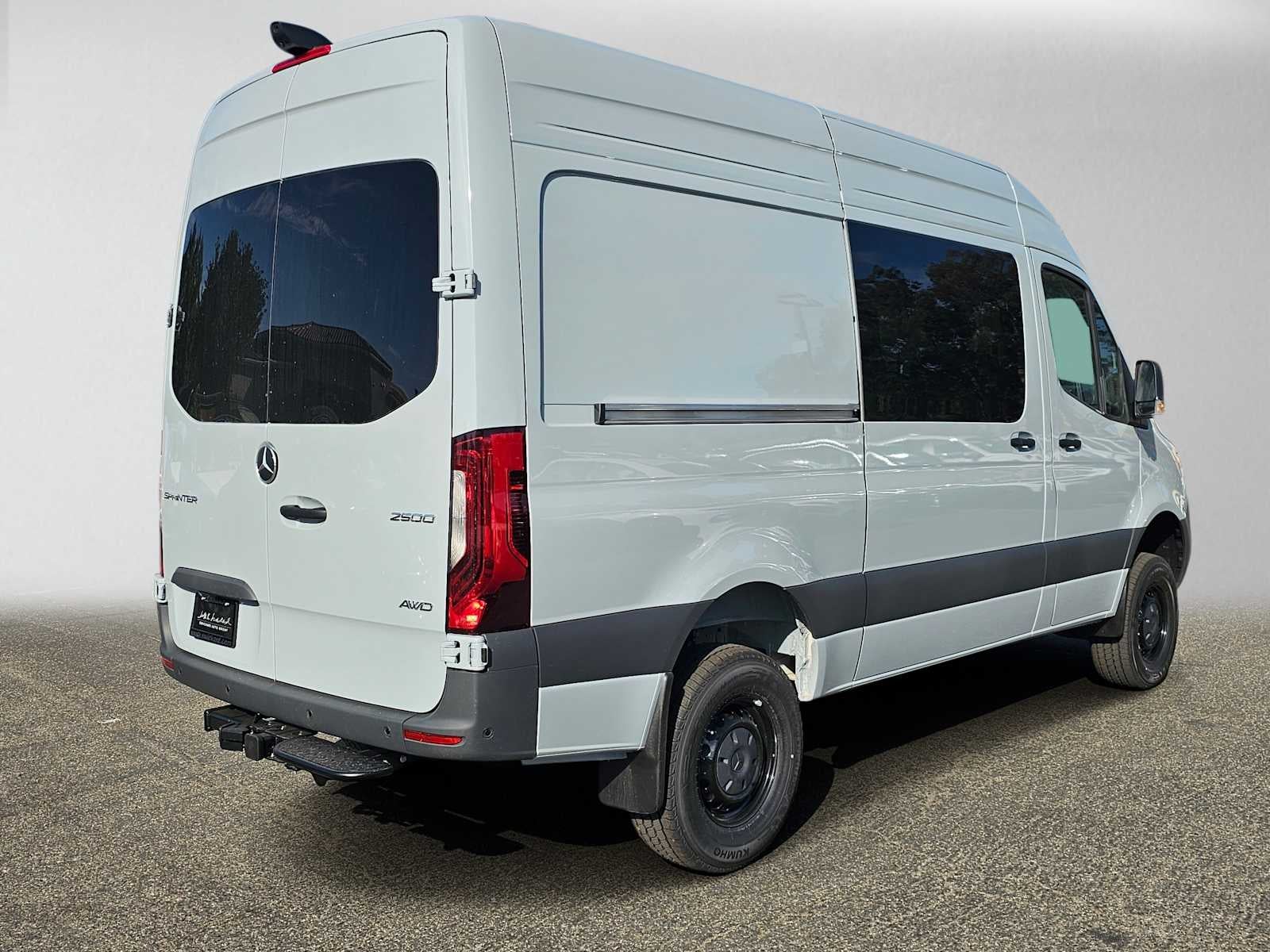 2026 Mercedes-Benz Sprinter 2500 Standard Roof I4 Diesel HO 144 AWD