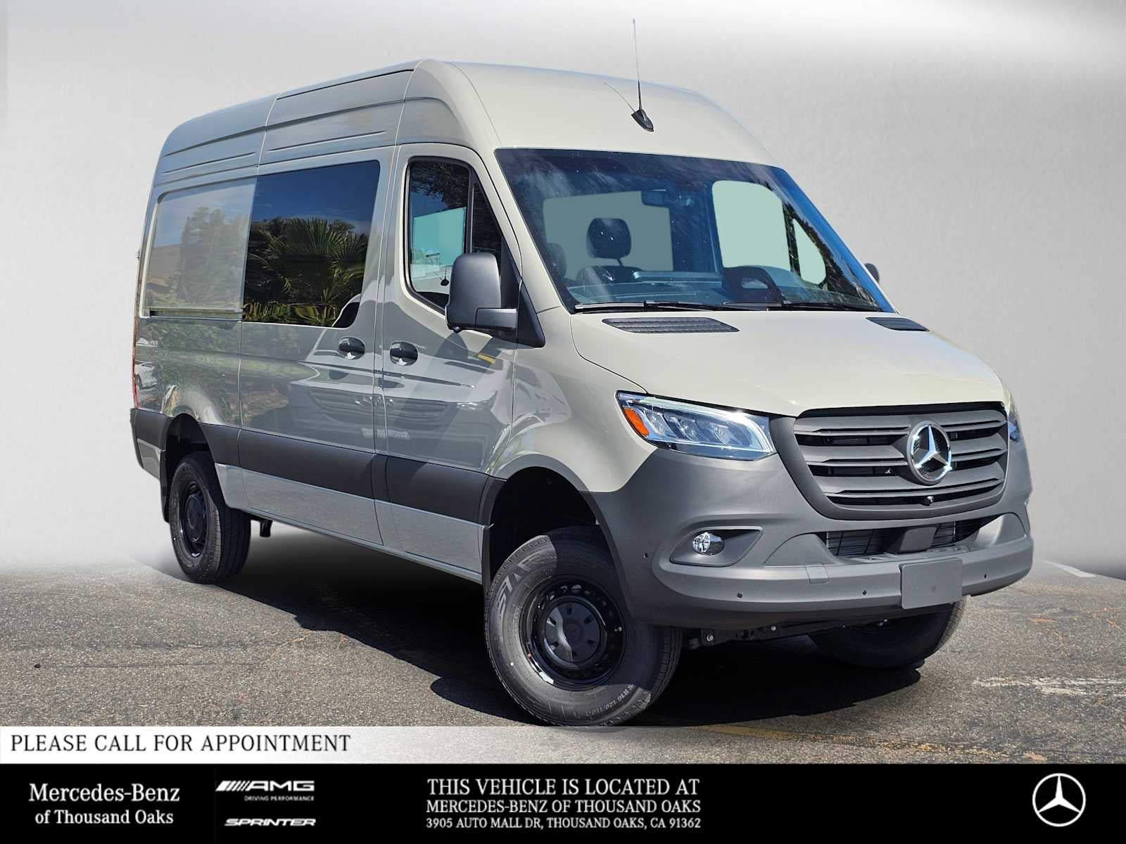 2026 Mercedes-Benz Sprinter Crew 2500 Standard Roof I4 Diesel HO 144 AWD