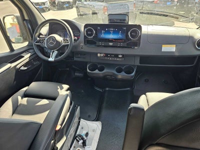 2026 Mercedes-Benz Sprinter Crew 2500 Standard Roof I4 Diesel HO 144 AWD