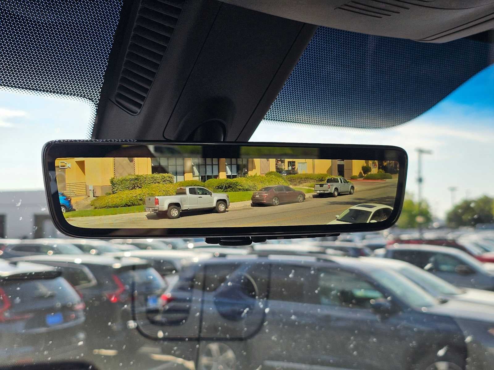 2026 Mercedes-Benz Sprinter Crew 2500 Standard Roof I4 Diesel HO 144 AWD