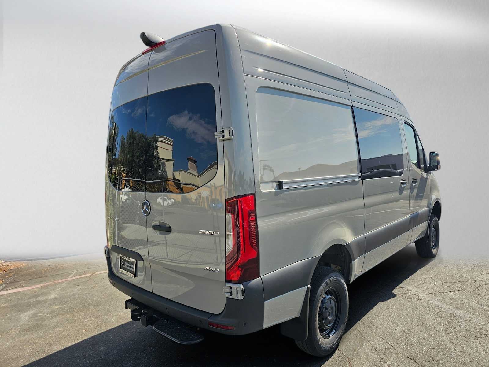 2026 Mercedes-Benz Sprinter Crew 2500 Standard Roof I4 Diesel HO 144 AWD