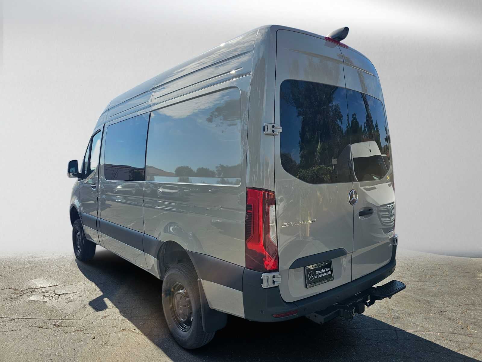 2026 Mercedes-Benz Sprinter Crew 2500 Standard Roof I4 Diesel HO 144 AWD
