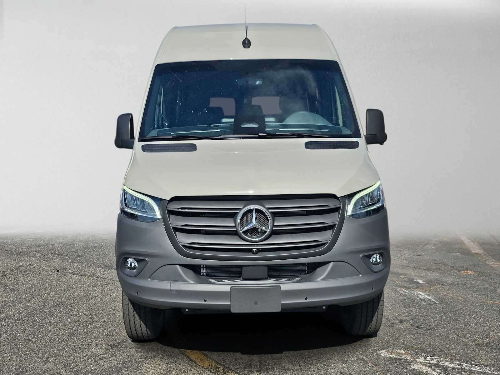 2026 Mercedes-Benz Sprinter Crew 2500 Standard Roof I4 Diesel HO 144 AWD