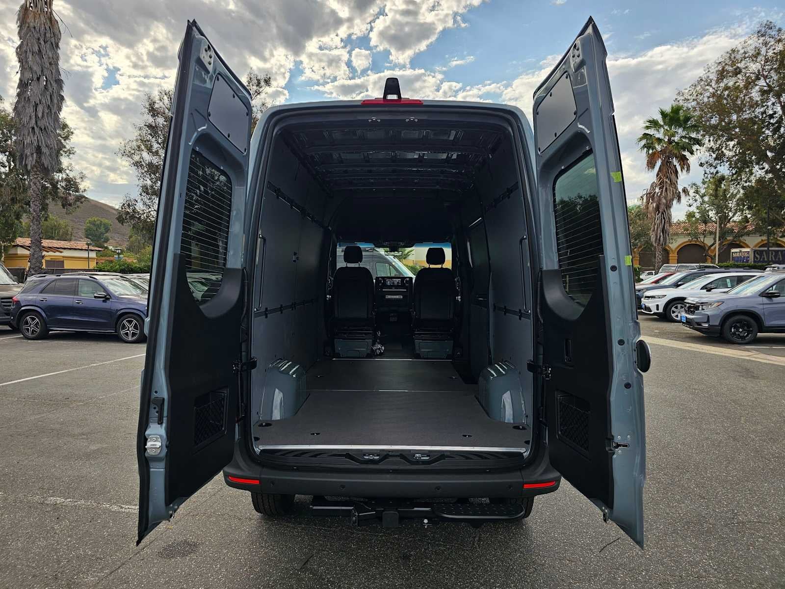 2026 Mercedes-Benz Sprinter Cargo 2500 Standard Roof I4 Diesel HO 144 AWD