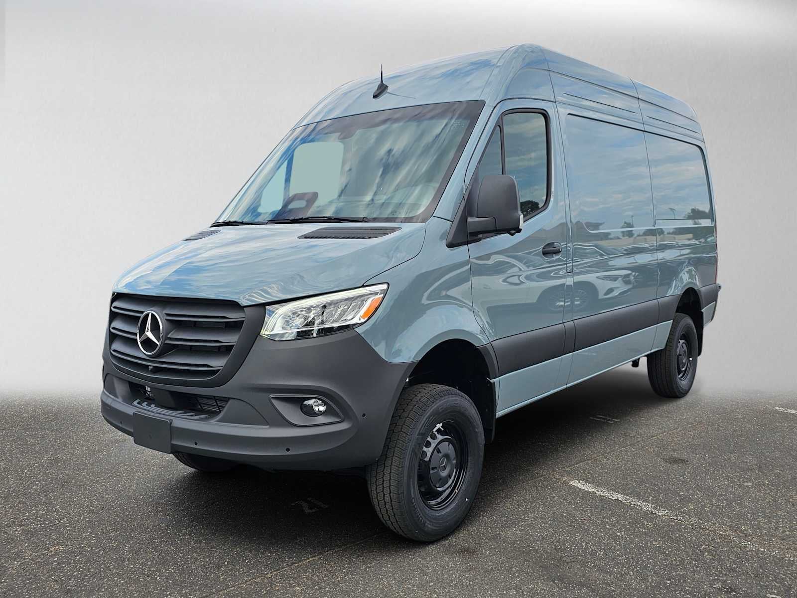 2026 Mercedes-Benz Sprinter Cargo 2500 Standard Roof I4 Diesel HO 144 AWD