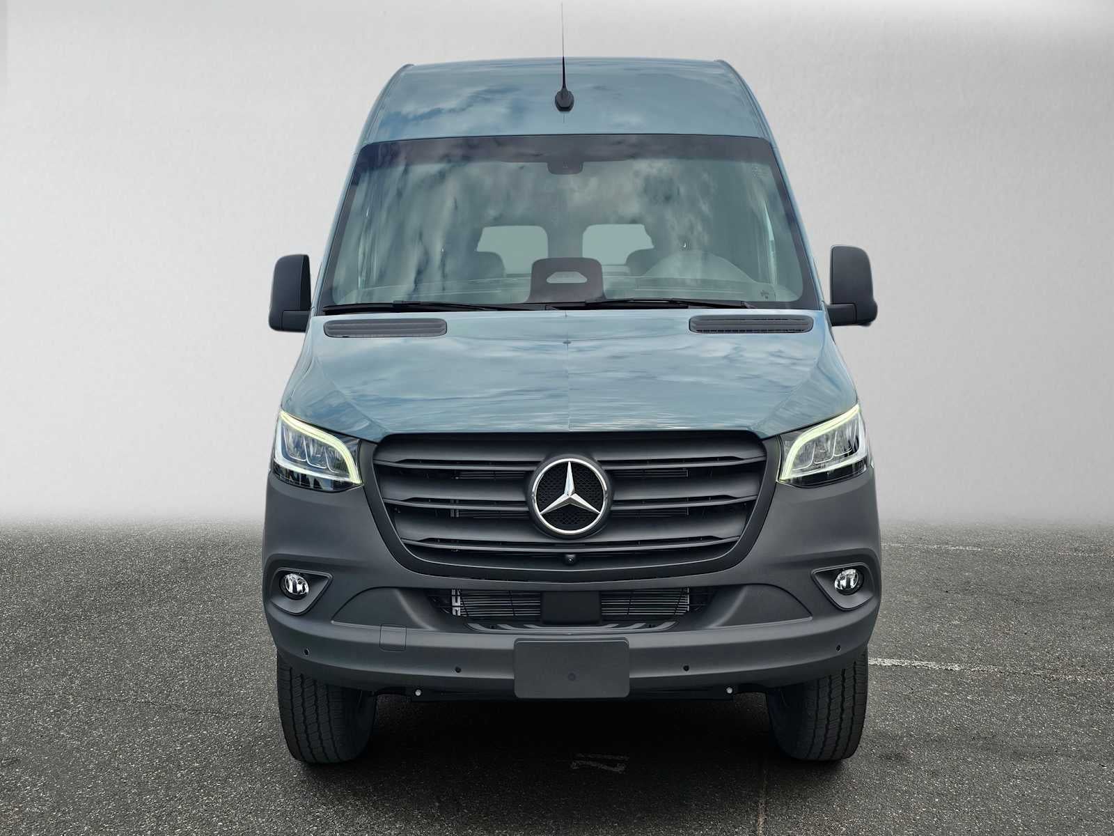 2026 Mercedes-Benz Sprinter Cargo 2500 Standard Roof I4 Diesel HO 144 AWD