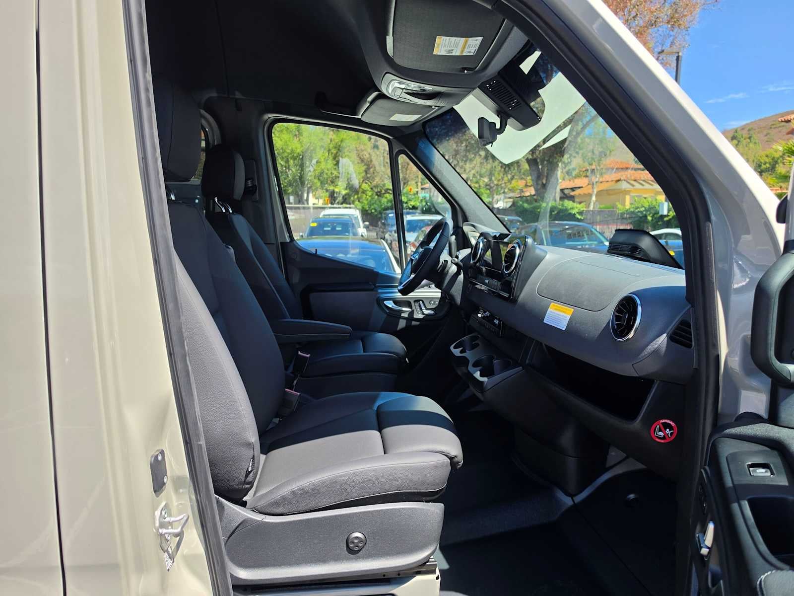 2026 Mercedes-Benz Sprinter Crew 2500 Standard Roof I4 Diesel HO 144 AWD