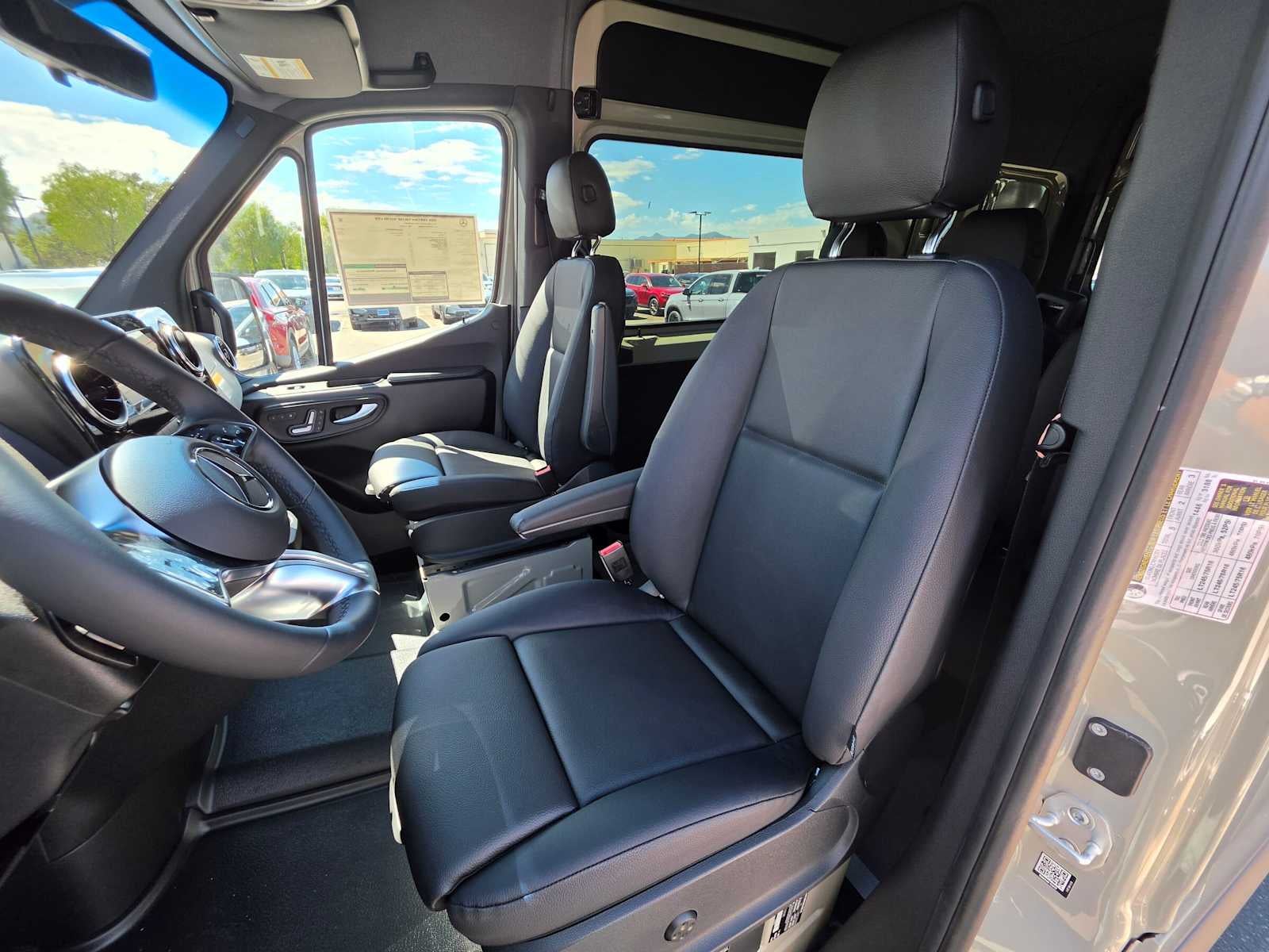 2026 Mercedes-Benz Sprinter Crew 2500 Standard Roof I4 Diesel HO 144 AWD