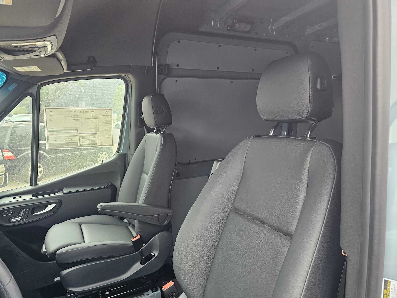 2026 Mercedes-Benz Sprinter Cargo 2500 Standard Roof I4 Diesel HO 144 AWD