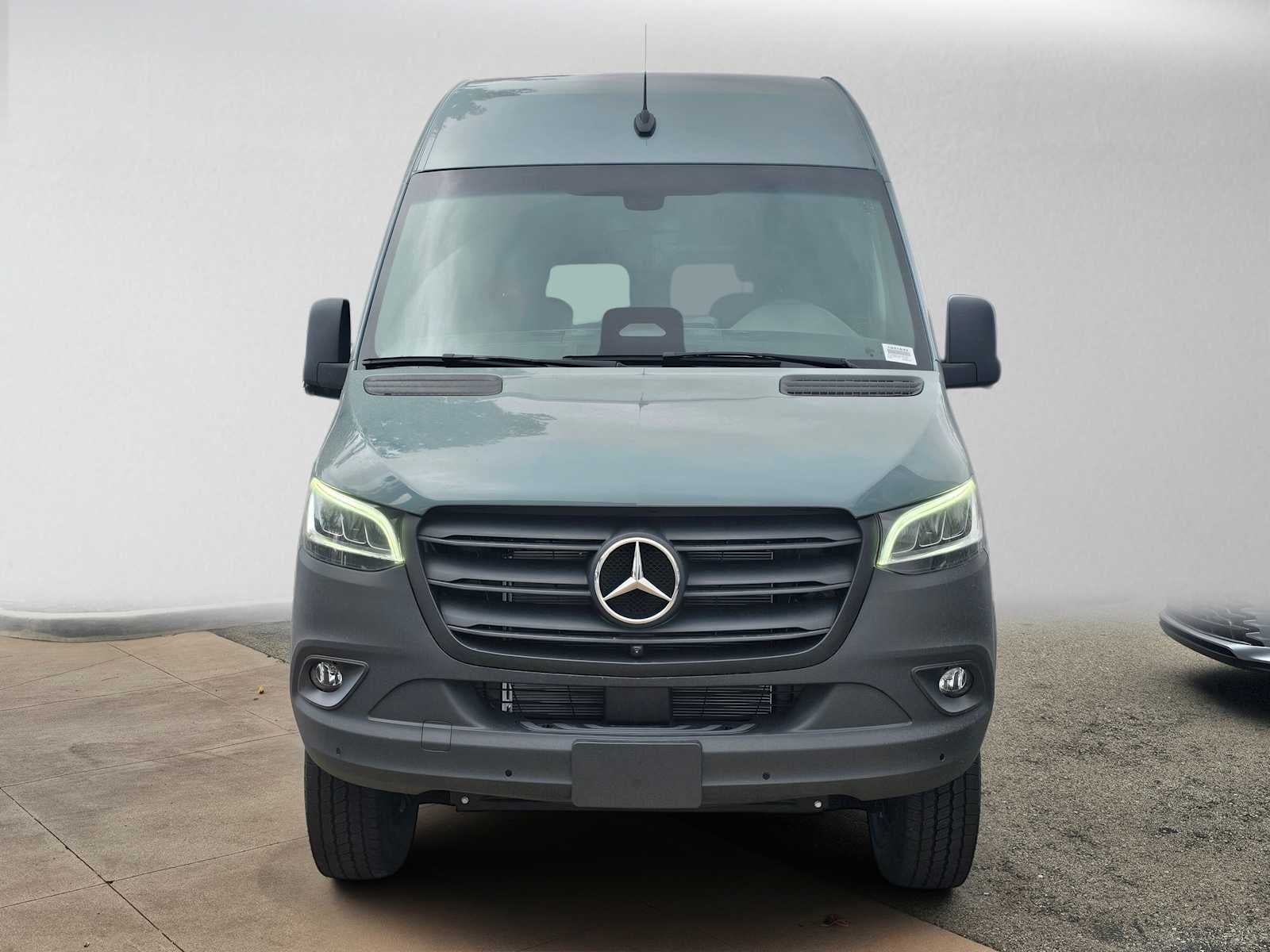 2026 Mercedes-Benz Sprinter Cargo 2500 Standard Roof I4 Diesel HO 144 AWD