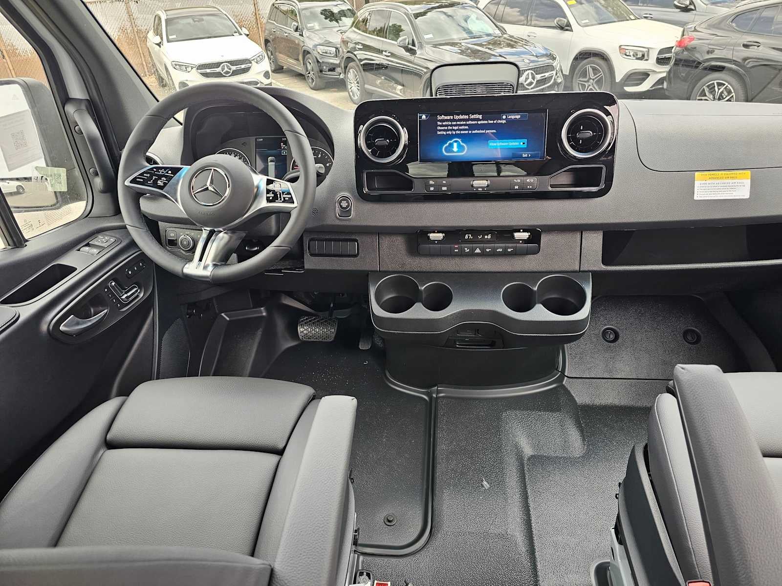 2026 Mercedes-Benz Sprinter 2500 Standard Roof I4 Diesel HO 144 AWD