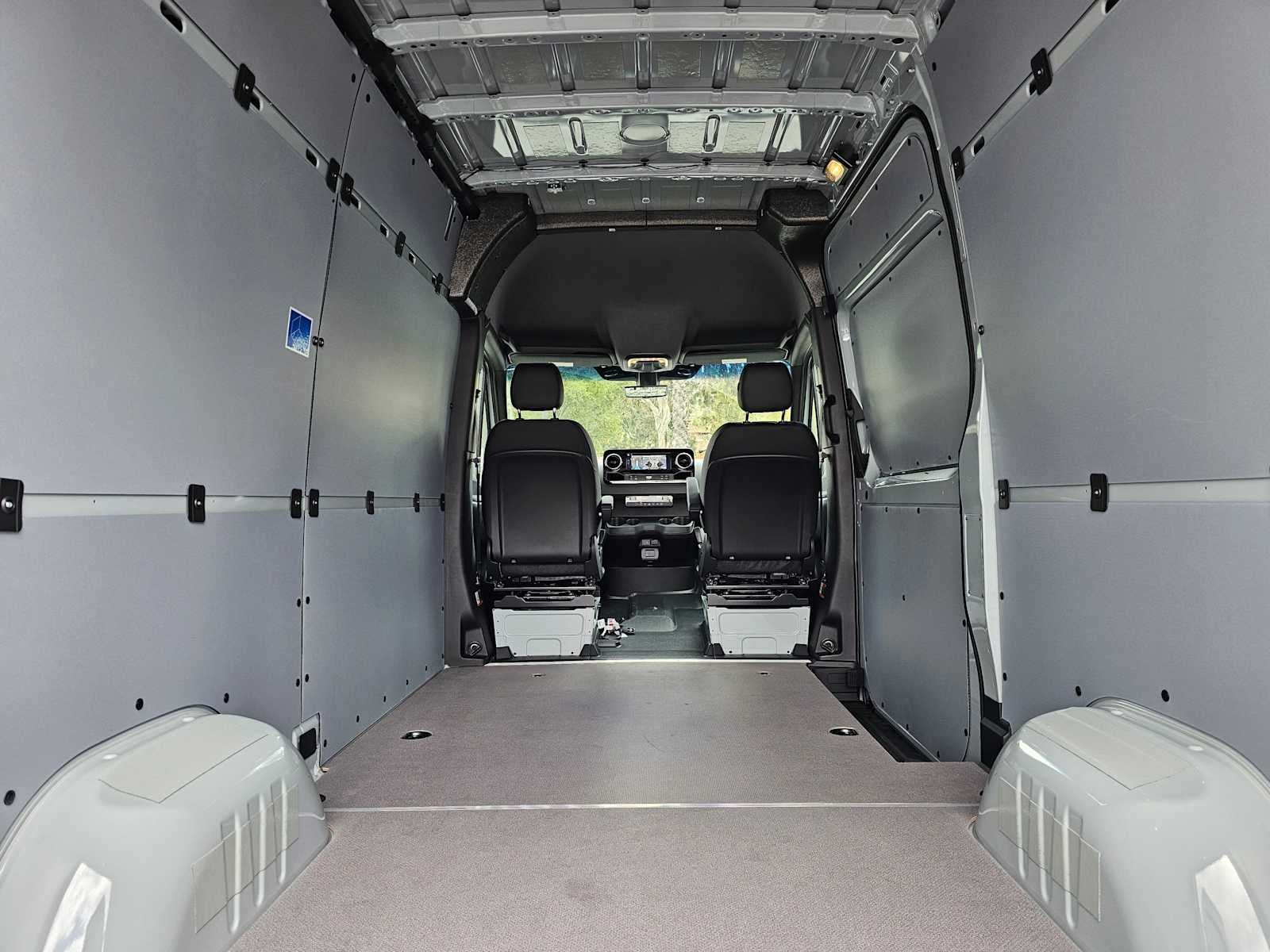 2026 Mercedes-Benz Sprinter 2500 Standard Roof I4 Diesel HO 144 AWD