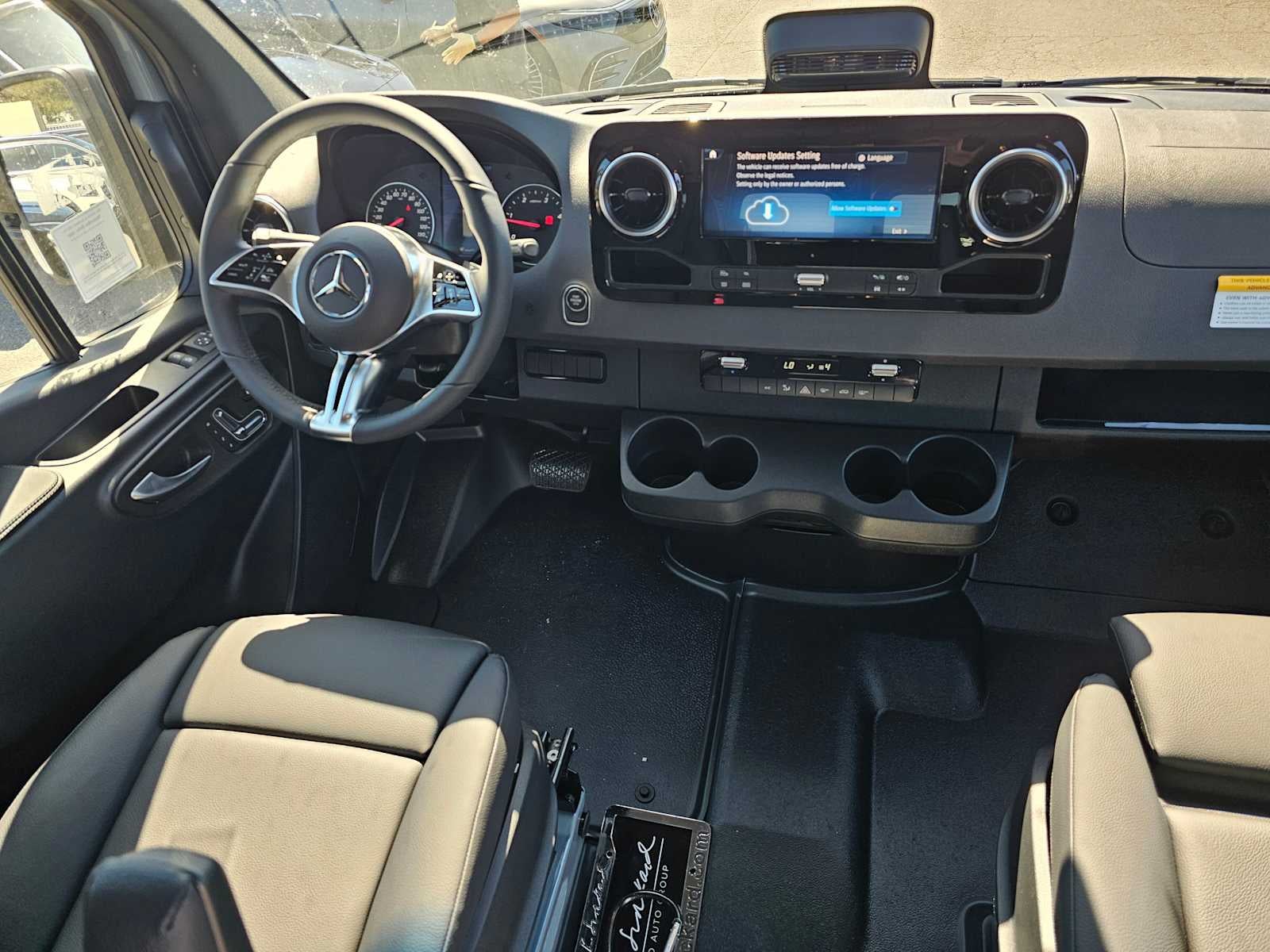 2026 Mercedes-Benz Sprinter 2500 Standard Roof I4 Diesel HO 144 AWD