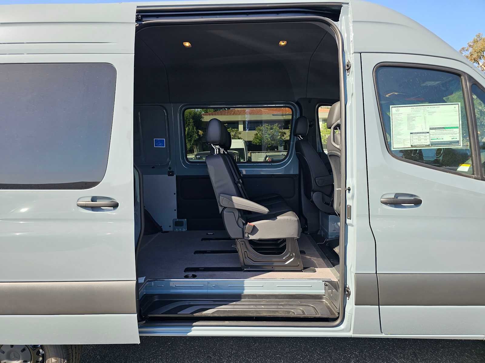 2026 Mercedes-Benz Sprinter 2500 Standard Roof I4 Diesel HO 144 AWD