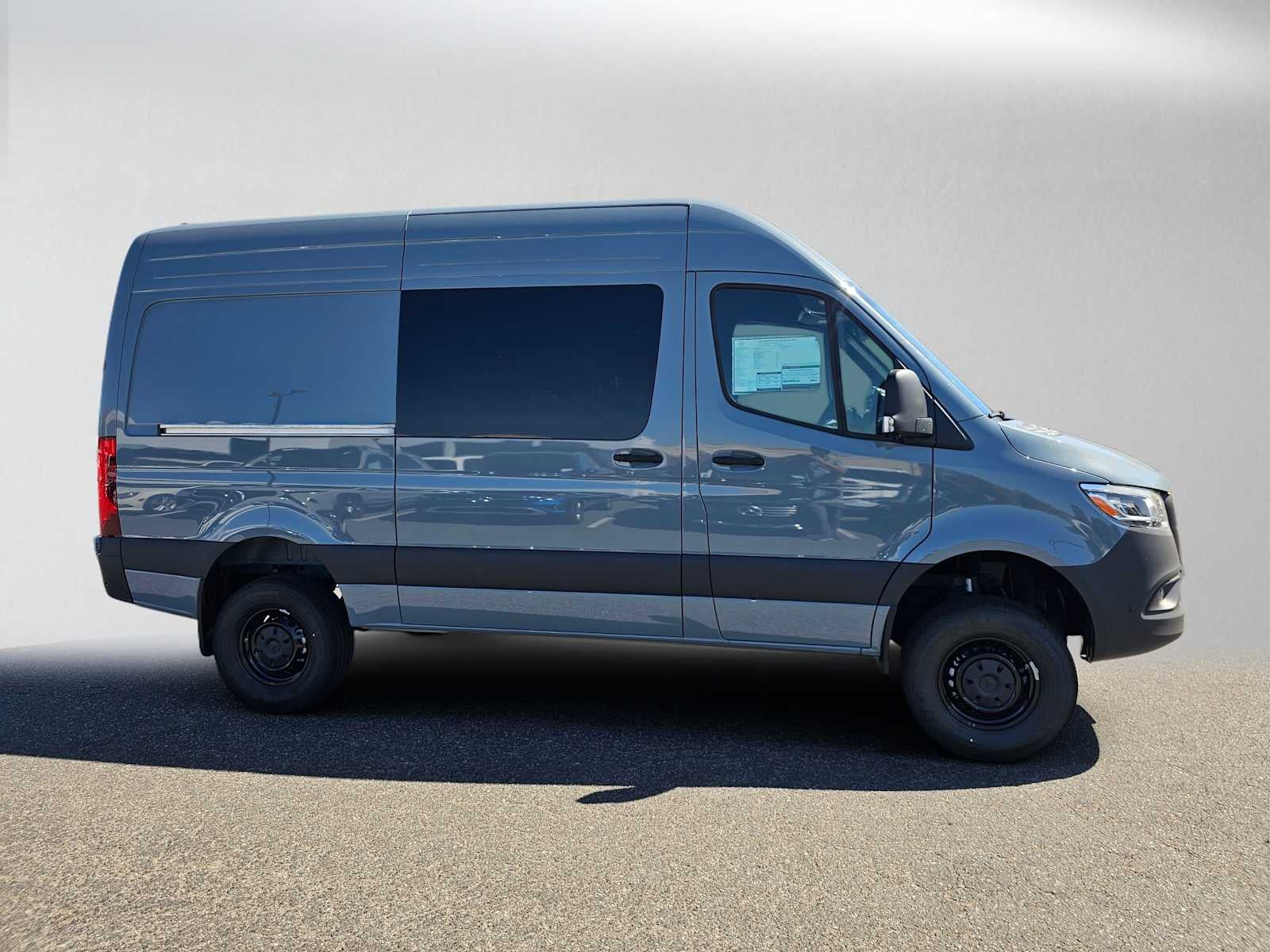 2026 Mercedes-Benz Sprinter 2500 Standard Roof I4 Diesel HO 144 AWD
