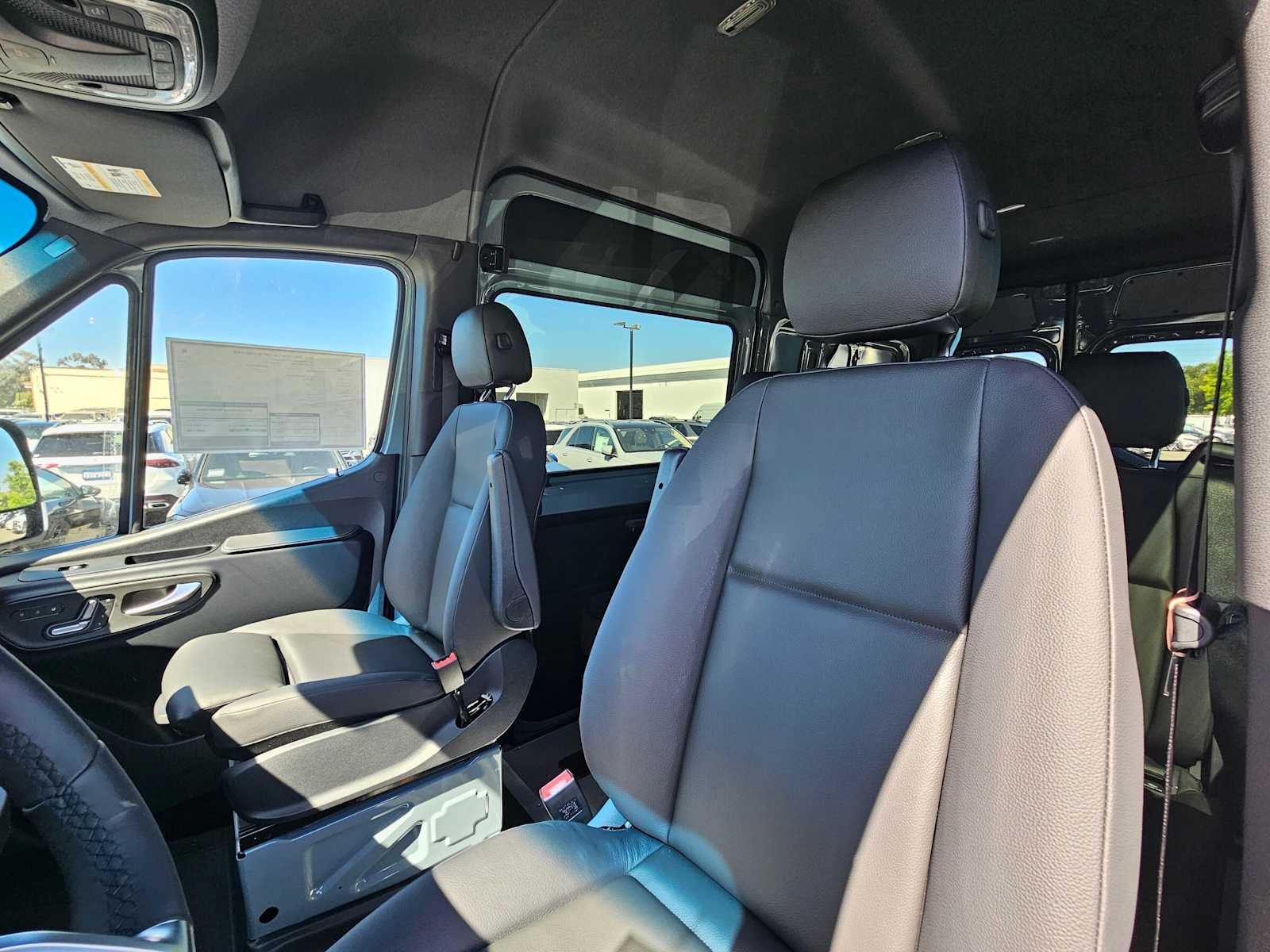 2026 Mercedes-Benz Sprinter 2500 Standard Roof I4 Diesel HO 144 AWD