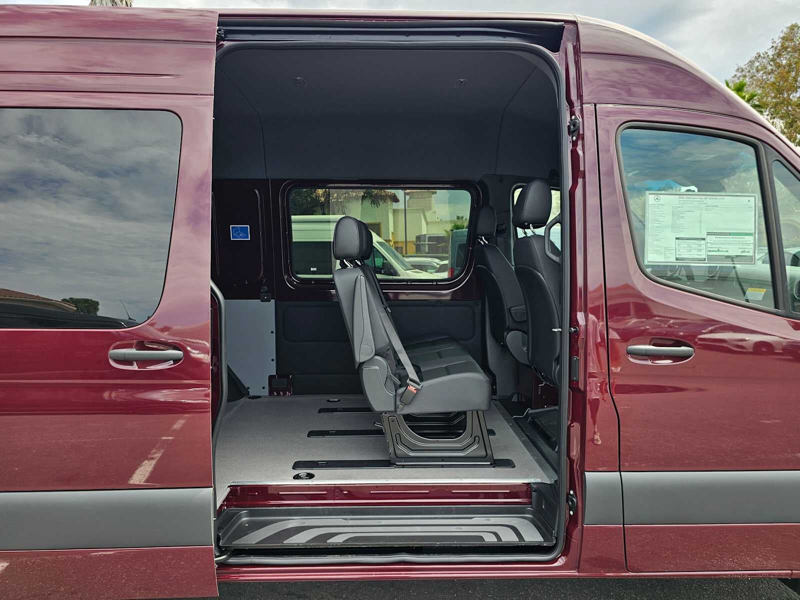 2026 Mercedes-Benz Sprinter Crew 2500 Standard Roof I4 Diesel HO 144 AWD