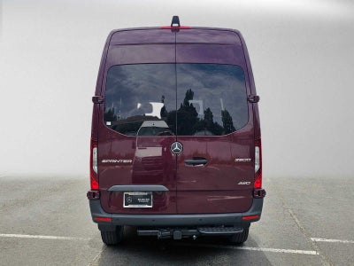 2026 Mercedes-Benz Sprinter Crew 2500 Standard Roof I4 Diesel HO 144 AWD