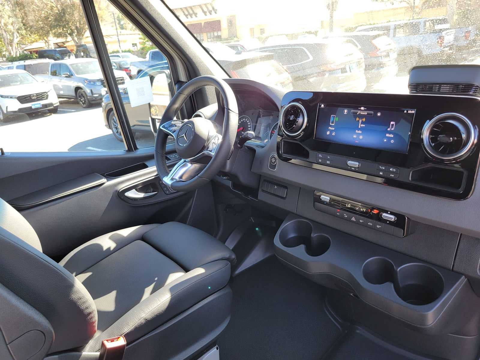2026 Mercedes-Benz Sprinter Crew 2500 Standard Roof I4 Diesel HO 144 AWD