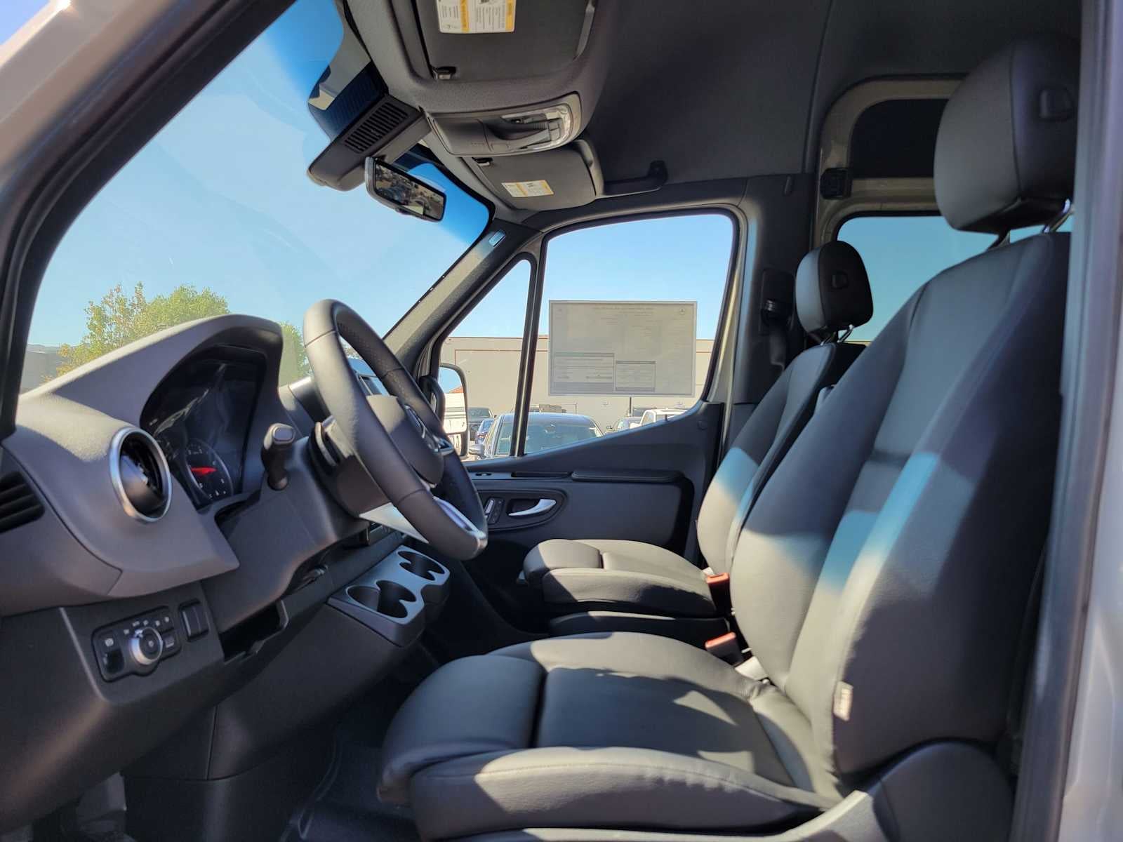 2026 Mercedes-Benz Sprinter Crew 2500 Standard Roof I4 Diesel HO 144 AWD