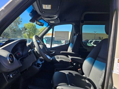 2026 Mercedes-Benz Sprinter Crew 2500 Standard Roof I4 Diesel HO 144 AWD