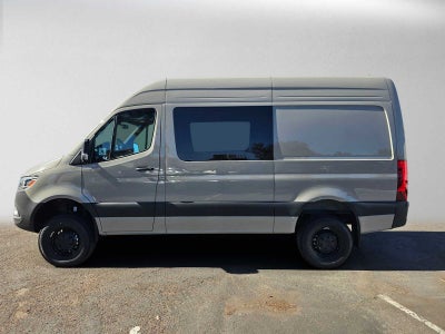 2026 Mercedes-Benz Sprinter Crew 2500 Standard Roof I4 Diesel HO 144 AWD