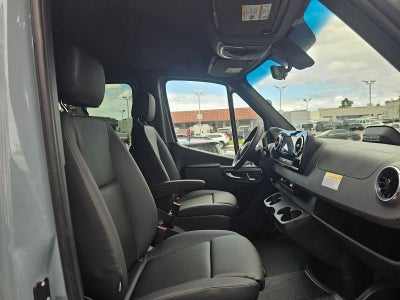 2026 Mercedes-Benz Sprinter Crew 2500 Standard Roof I4 Diesel HO 144 AWD