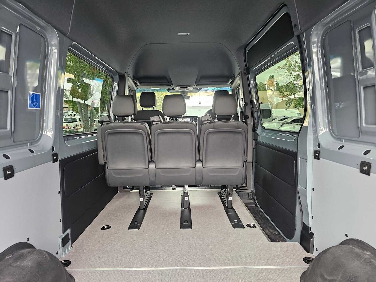 2026 Mercedes-Benz Sprinter Crew 2500 Standard Roof I4 Diesel HO 144 AWD