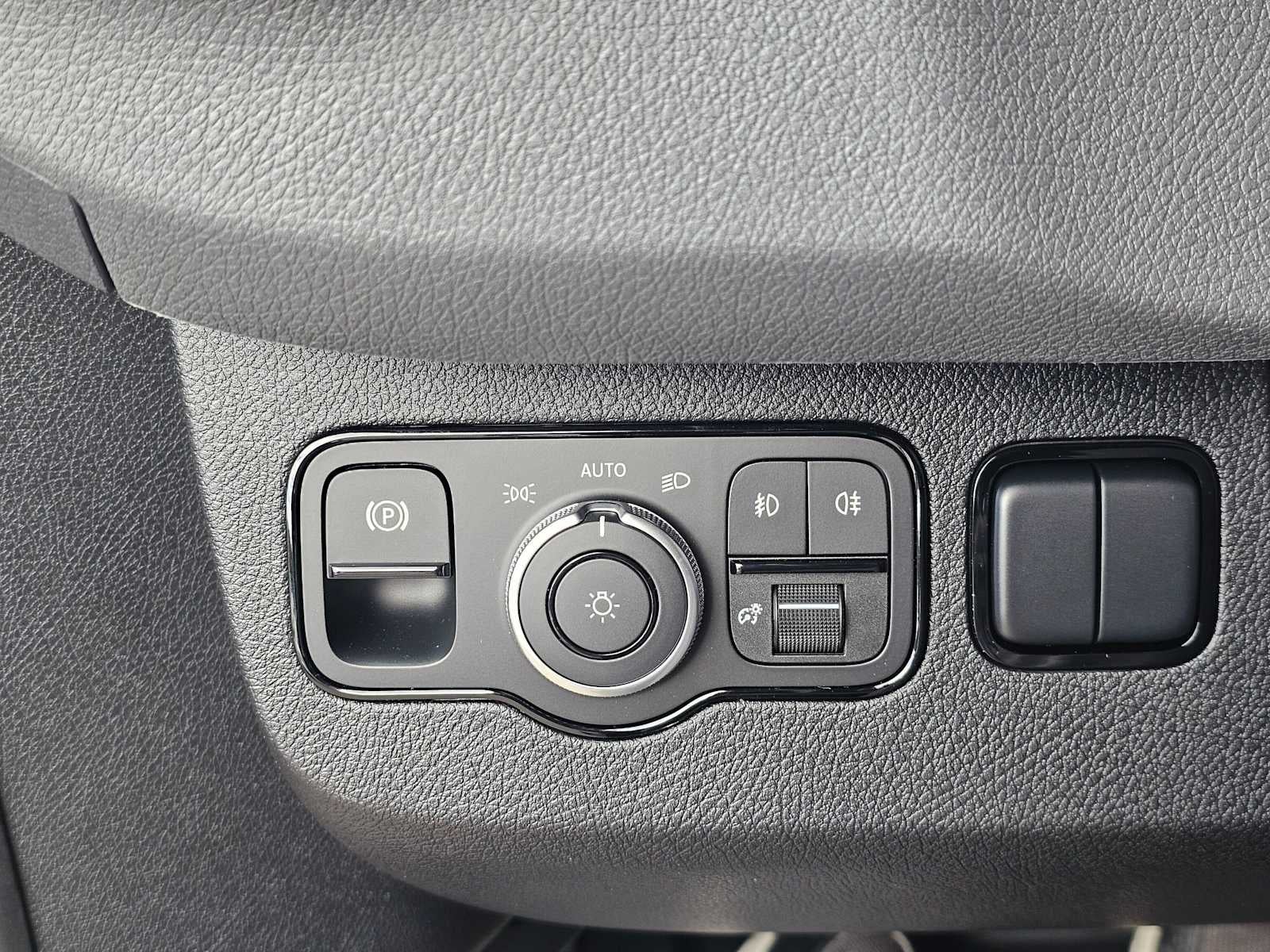 2026 Mercedes-Benz Sprinter Crew 2500 Standard Roof I4 Diesel HO 144 AWD