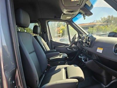 2026 Mercedes-Benz Sprinter 2500 Standard Roof I4 Diesel HO 144 AWD