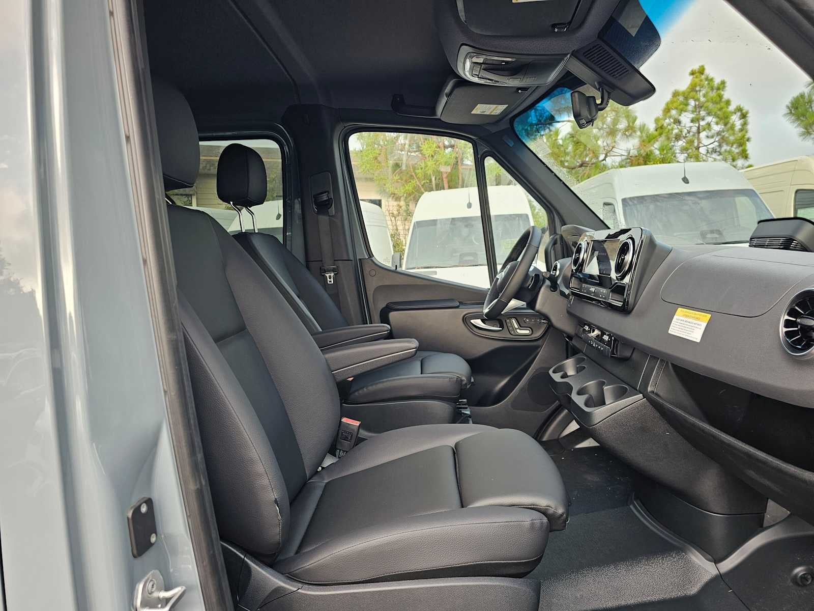 2026 Mercedes-Benz Sprinter 2500 Standard Roof I4 Diesel HO 144 AWD