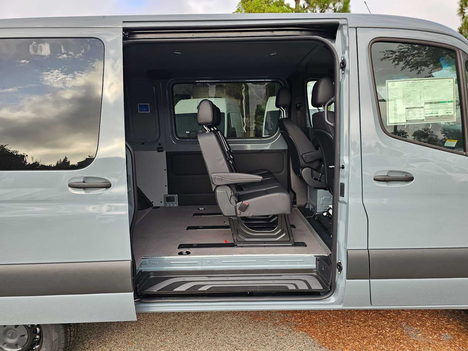 2026 Mercedes-Benz Sprinter 2500 Standard Roof I4 Diesel HO 144 AWD