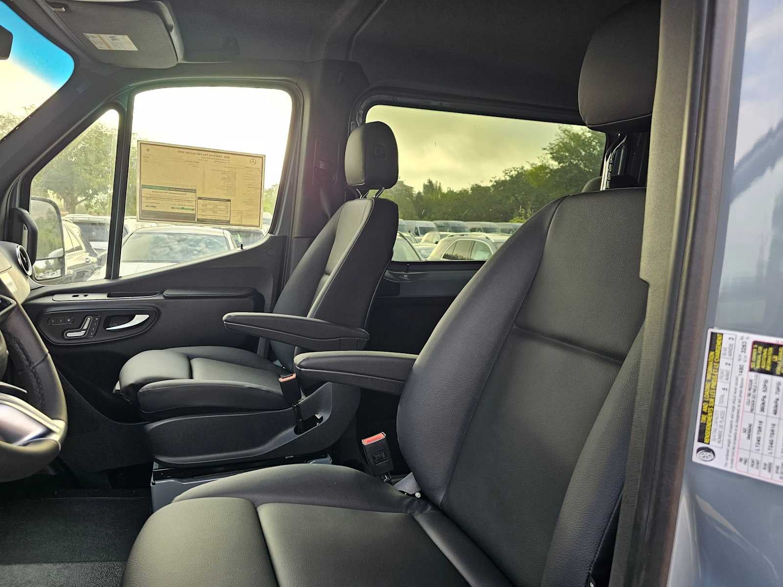 2026 Mercedes-Benz Sprinter 2500 Standard Roof I4 Diesel HO 144 AWD