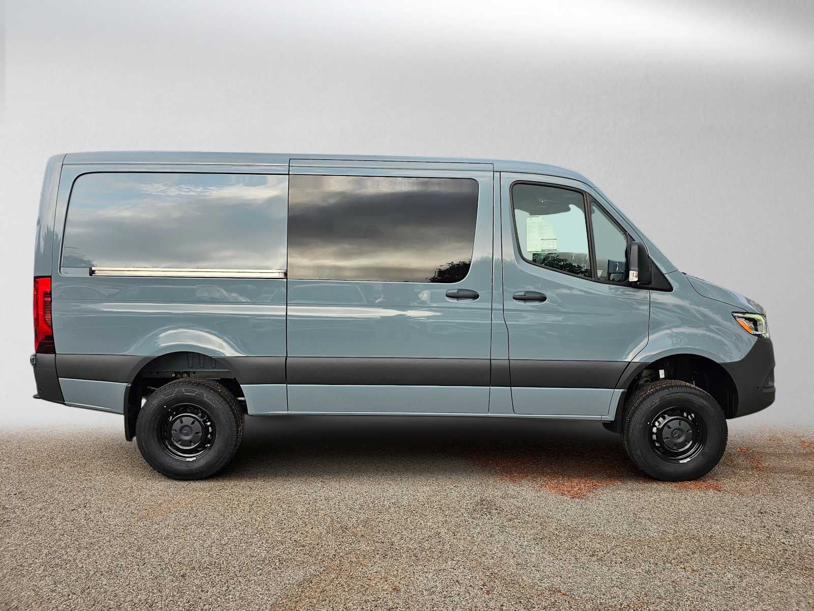 2026 Mercedes-Benz Sprinter 2500 Standard Roof I4 Diesel HO 144 AWD