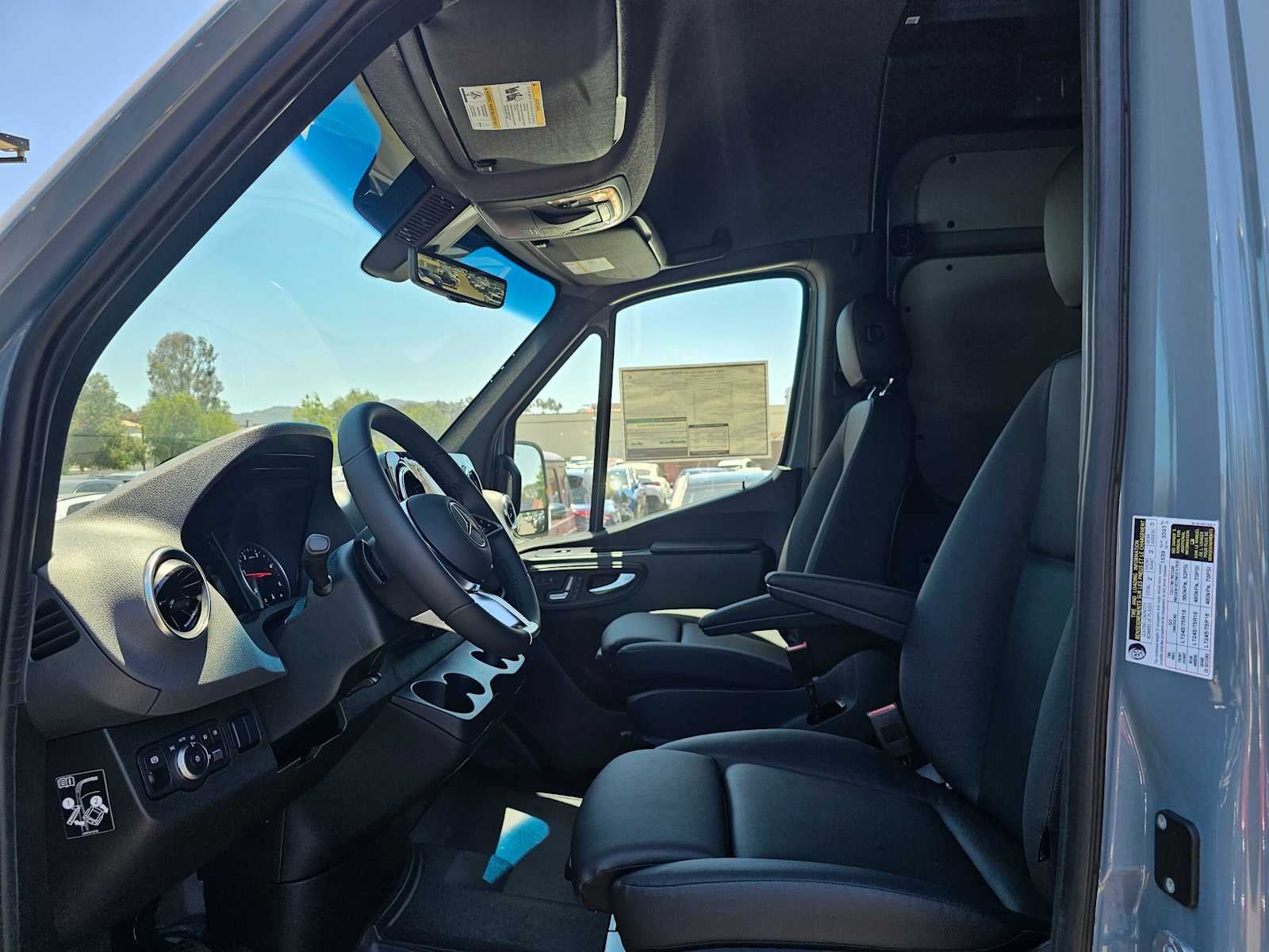2026 Mercedes-Benz Sprinter 2500 Standard Roof I4 Diesel HO 144 AWD