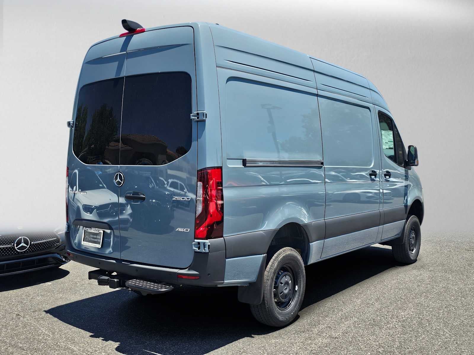 2026 Mercedes-Benz Sprinter 2500 Standard Roof I4 Diesel HO 144 AWD