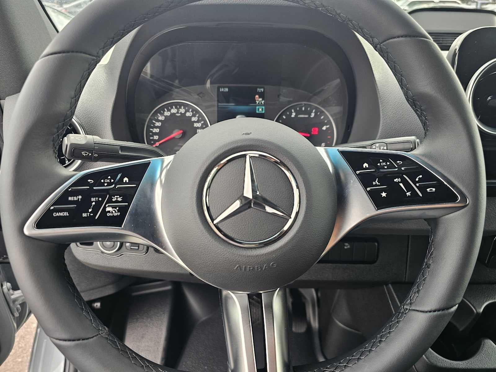 2026 Mercedes-Benz Sprinter Crew 2500 Standard Roof I4 Diesel HO 144 AWD
