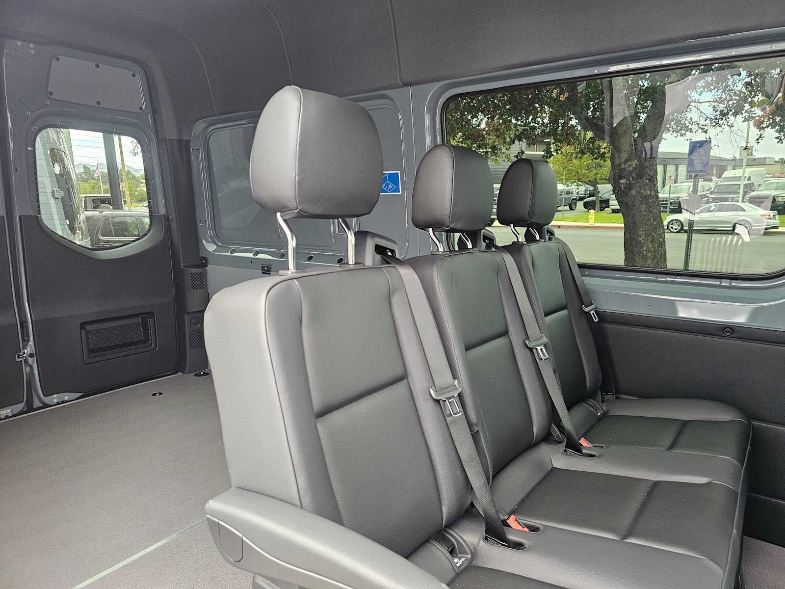 2026 Mercedes-Benz Sprinter Crew 2500 Standard Roof I4 Diesel HO 144 AWD