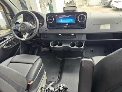 2026 Mercedes-Benz Sprinter Crew 2500 Standard Roof I4 Diesel HO 144 AWD