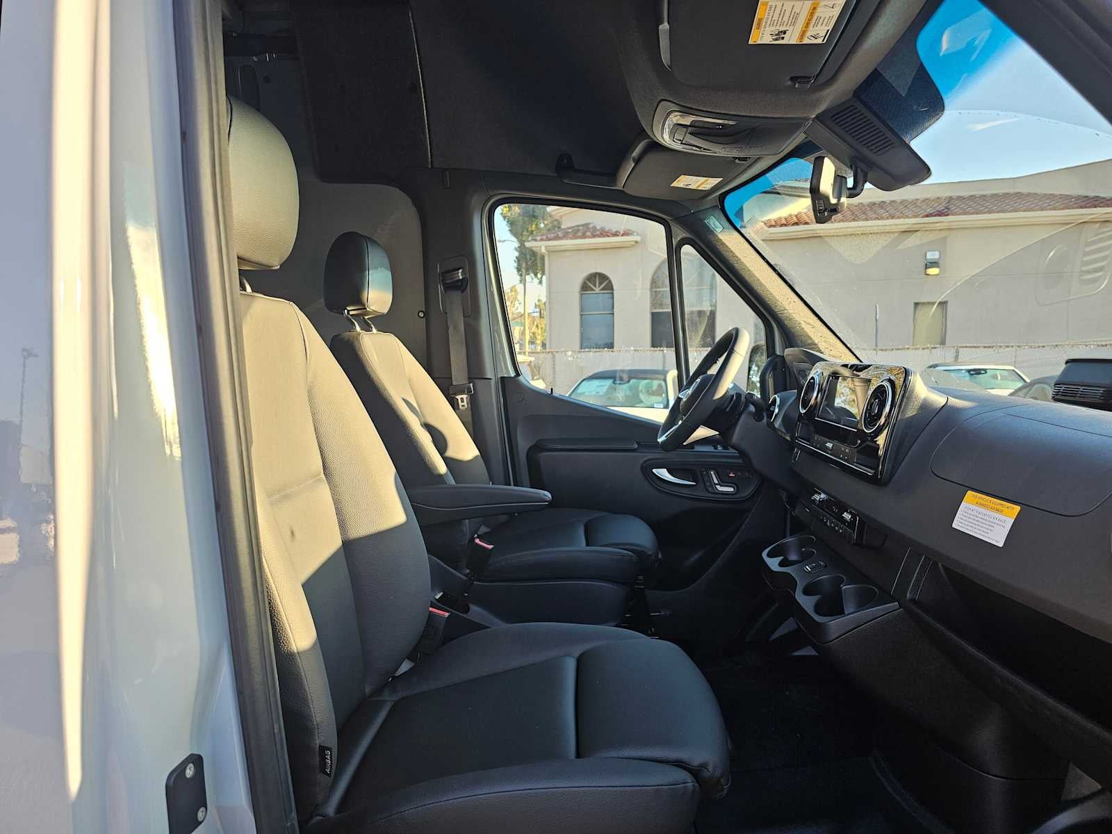 2026 Mercedes-Benz Sprinter 2500 Standard Roof I4 Diesel HO 144 AWD