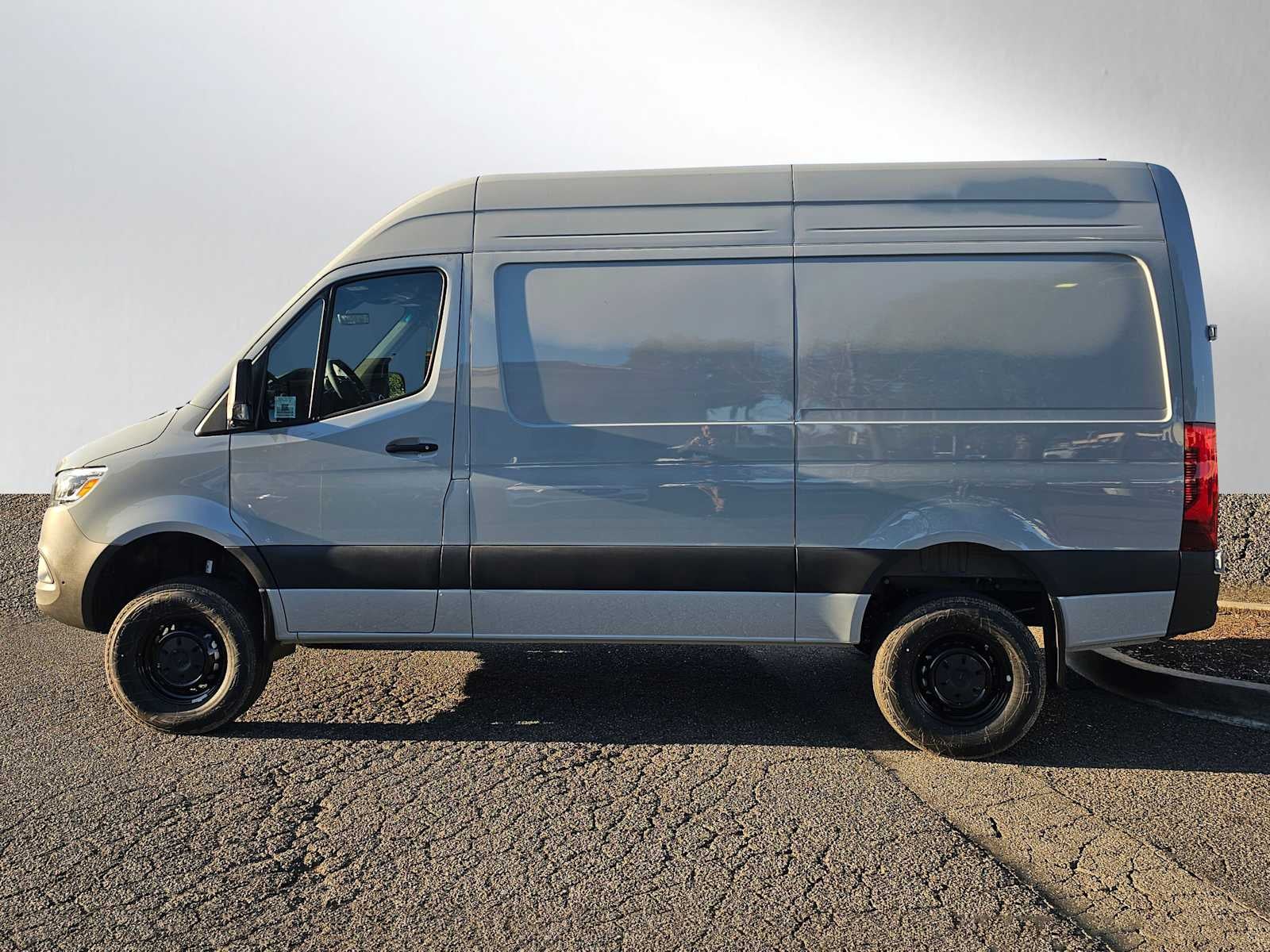 2026 Mercedes-Benz Sprinter 2500 Standard Roof I4 Diesel HO 144 AWD