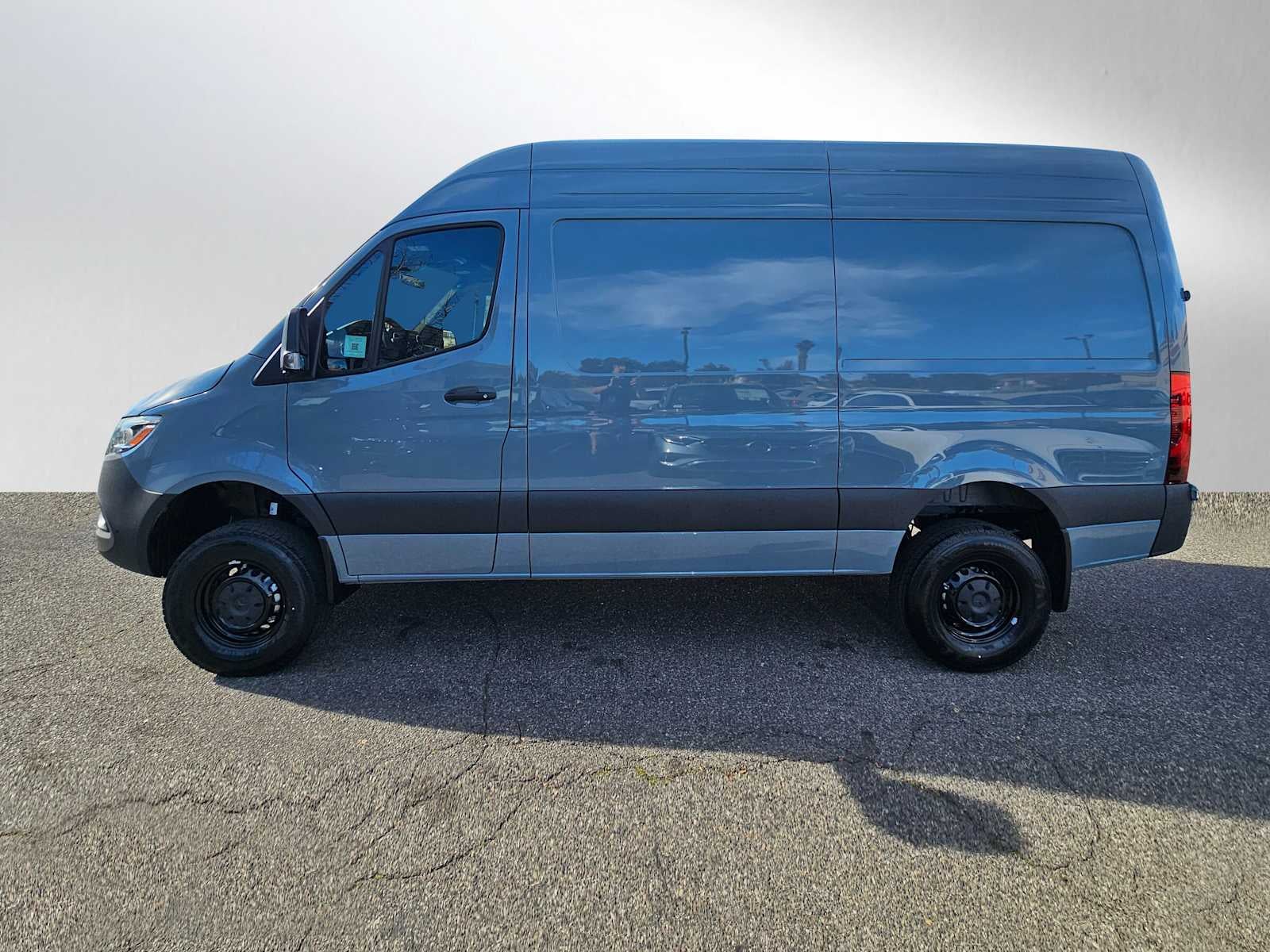 2026 Mercedes-Benz Sprinter 2500 Standard Roof I4 Diesel HO 144" AWD