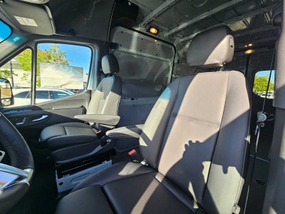2026 Mercedes-Benz Sprinter 2500 Standard Roof I4 Diesel HO 144 AWD